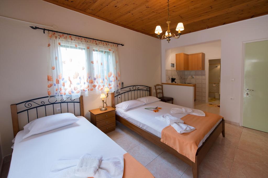 Katerina Holiday Studios نِكيانا الغرفة الصورة